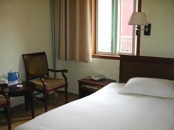 Juranzhijia Business Hotel Jinan Buitenkant foto